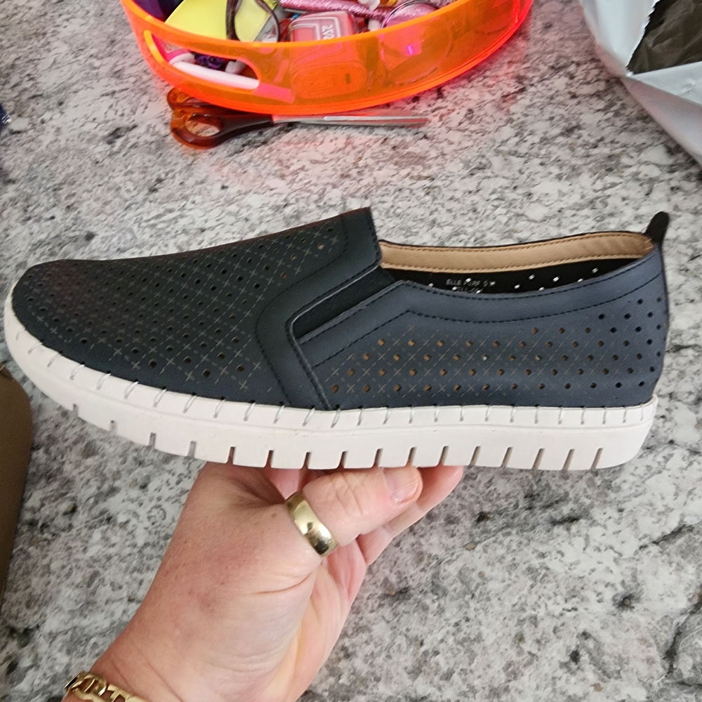 Elegant Black Perforated Loafers